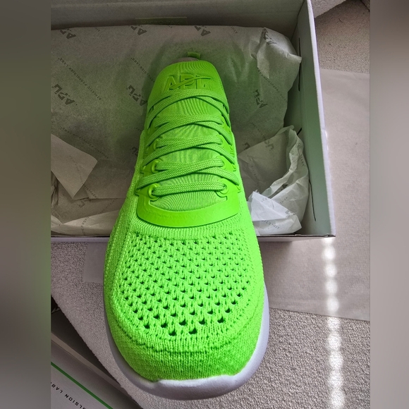 NIB! APL, Women's Techloom Tracer, Green/White/Clear, Size 8, MSRP $280 - Picture 5 of 6